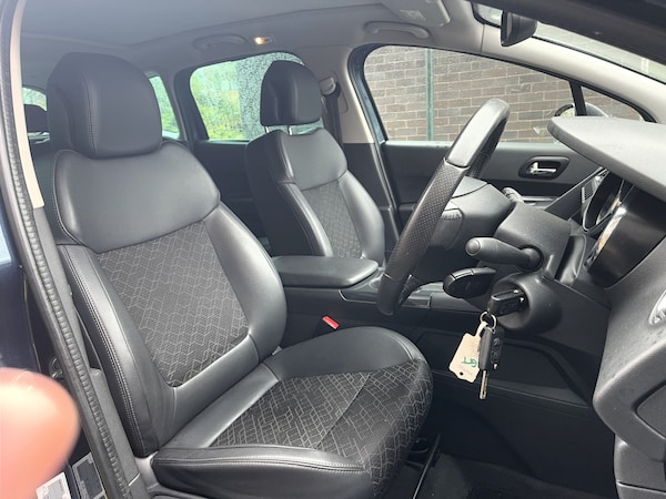 Used Peugeot 3008 2016 for sale - 76102823: Photo 42