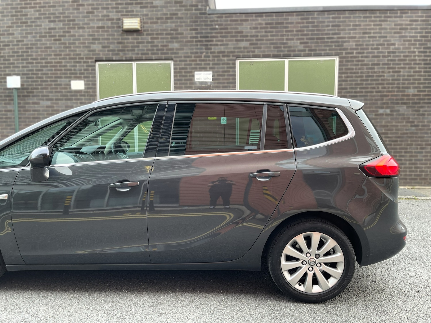 Vehicle 28