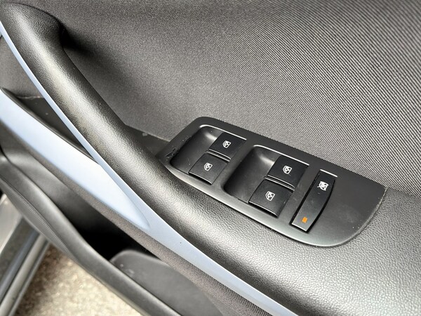 Used Vauxhall Zafira 2013 for sale - 74870829: Photo 34