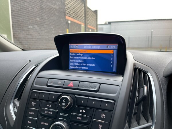 Used Vauxhall Zafira 2013 for sale - 74870829: Photo 48
