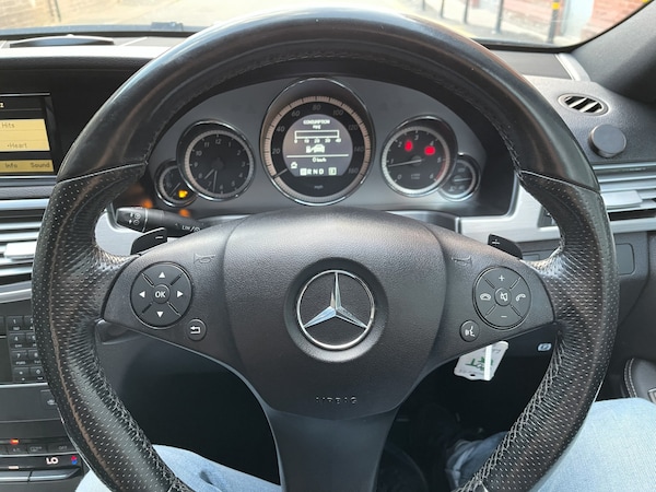 Used Mercedes-Benz E Class 2011 for sale - 75557290: Photo 16