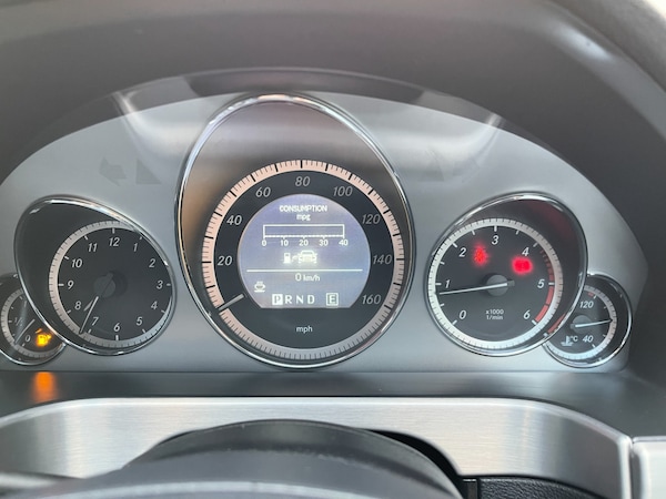 Used Mercedes-Benz E Class 2011 for sale - 75557290: Photo 23