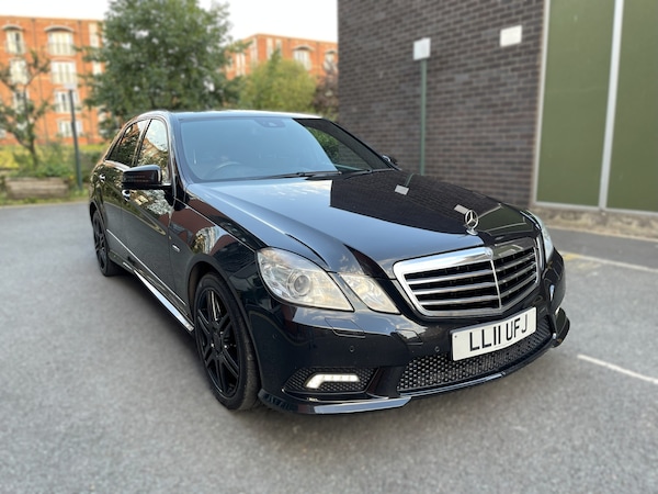 Used Mercedes-Benz E Class 2011 for sale - 75557290: Photo 25