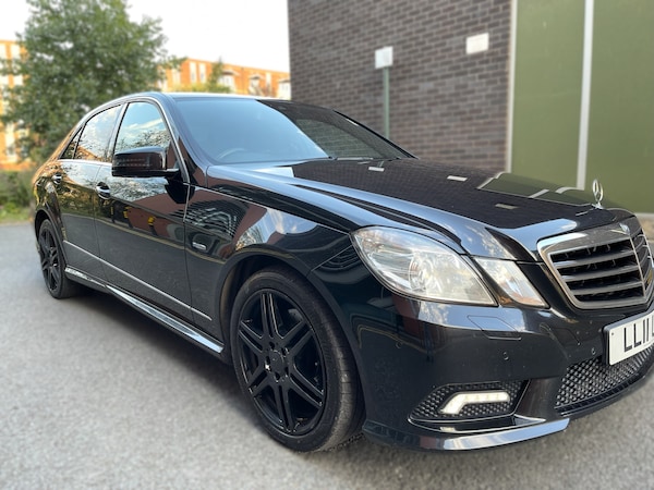 Used Mercedes-Benz E Class 2011 for sale - 75557290: Photo 35