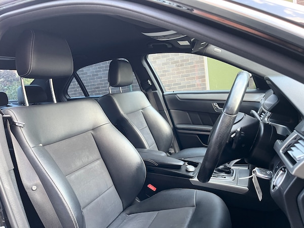 Used Mercedes-Benz E Class 2011 for sale - 75557290: Photo 45
