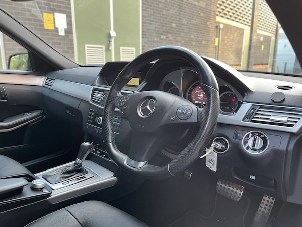 Used Mercedes-Benz E Class 2011 for sale - 75557290: Photo 46