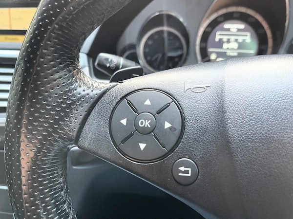 Used Mercedes-Benz E Class 2011 for sale - 75557290: Photo 48