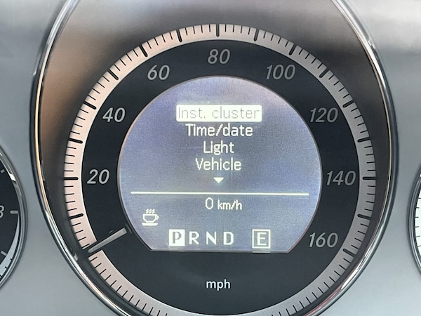 Used Mercedes-Benz E Class 2011 for sale - 75557290: Photo 61