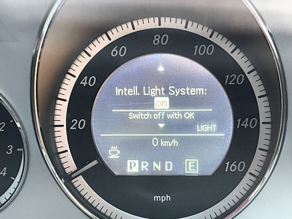 Used Mercedes-Benz E Class 2011 for sale - 75557290: Photo 63