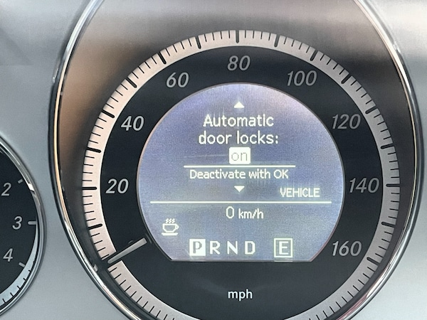 Used Mercedes-Benz E Class 2011 for sale - 75557290: Photo 68