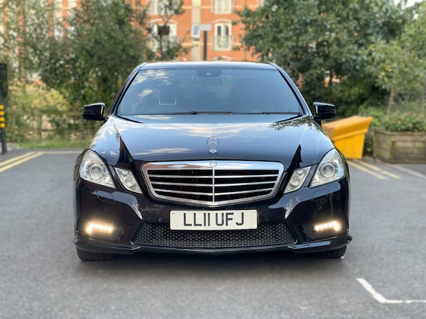 Used Mercedes-Benz E Class 2011 for sale - 75557290: Photo 6