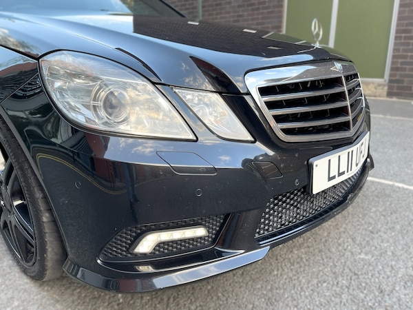 Used Mercedes-Benz E Class 2011 for sale - 75557290: Photo 8