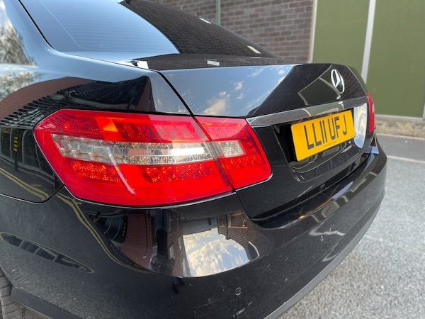 Used Mercedes-Benz E Class 2011 for sale - 75557290: Photo 9