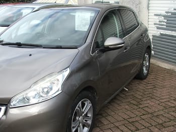 Used Peugeot 208 2013 for sale - 79879597: Photo