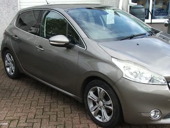 Used Peugeot 208 2013 for sale - 79879597: Photo