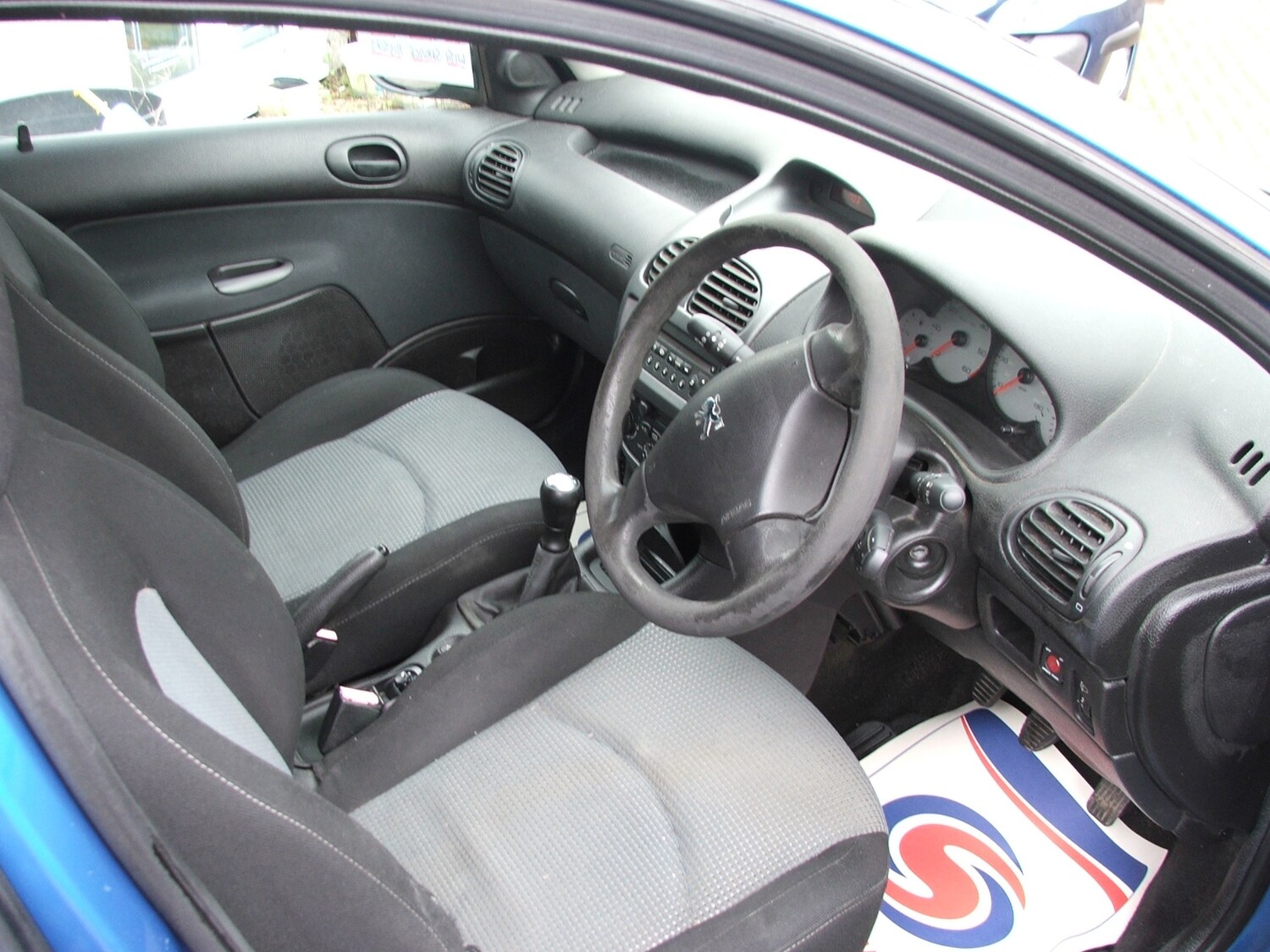 Used Peugeot 206 2004 for sale - 77918035: Photo 5