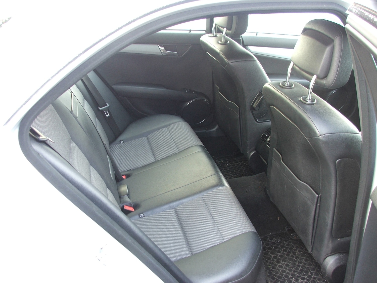 Used Mercedes-Benz C Class 2010 for sale - 77416970: Photo 6