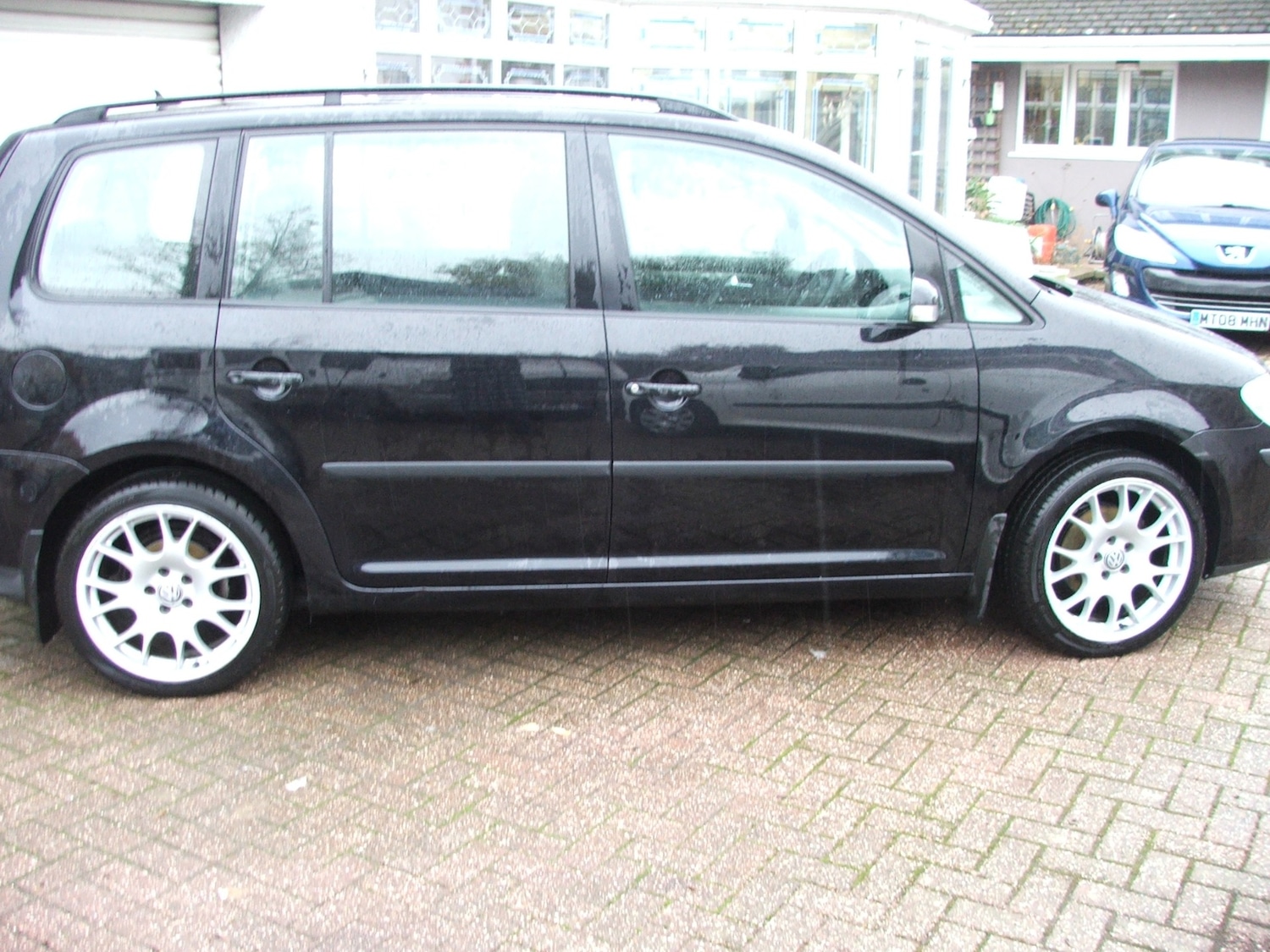 Used Volkswagen Touran 2008 for sale - 76402165: Photo 4