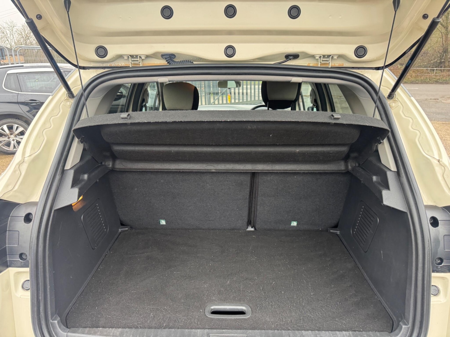 Used Renault Captur 2019 for sale - 78087086: Photo 29