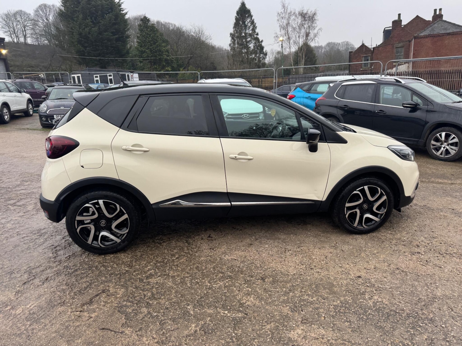 Used Renault Captur 2019 for sale - 78087086: Photo 8