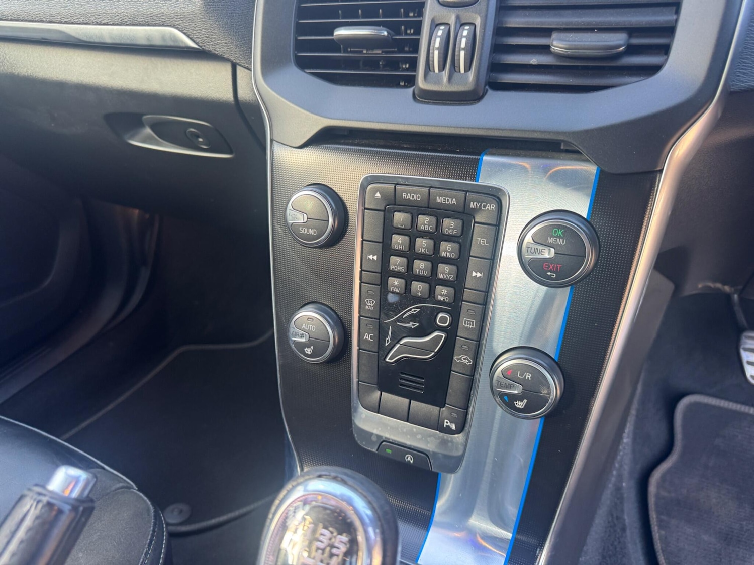 Used Volvo V40 2013 for sale - 78170271: Photo 19