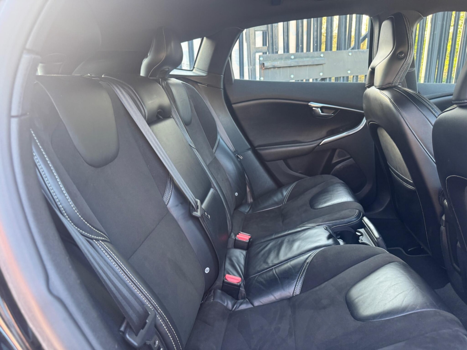 Used Volvo V40 2013 for sale - 78170271: Photo 21