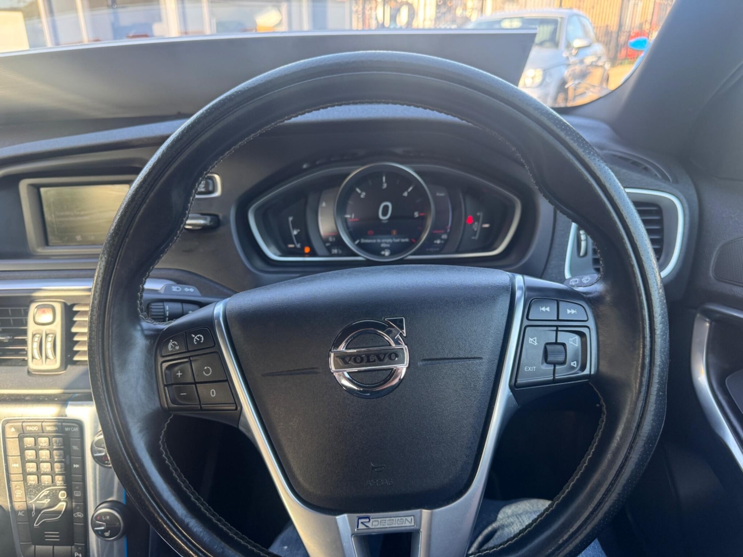 Used Volvo V40 2013 for sale - 78170271: Photo 23