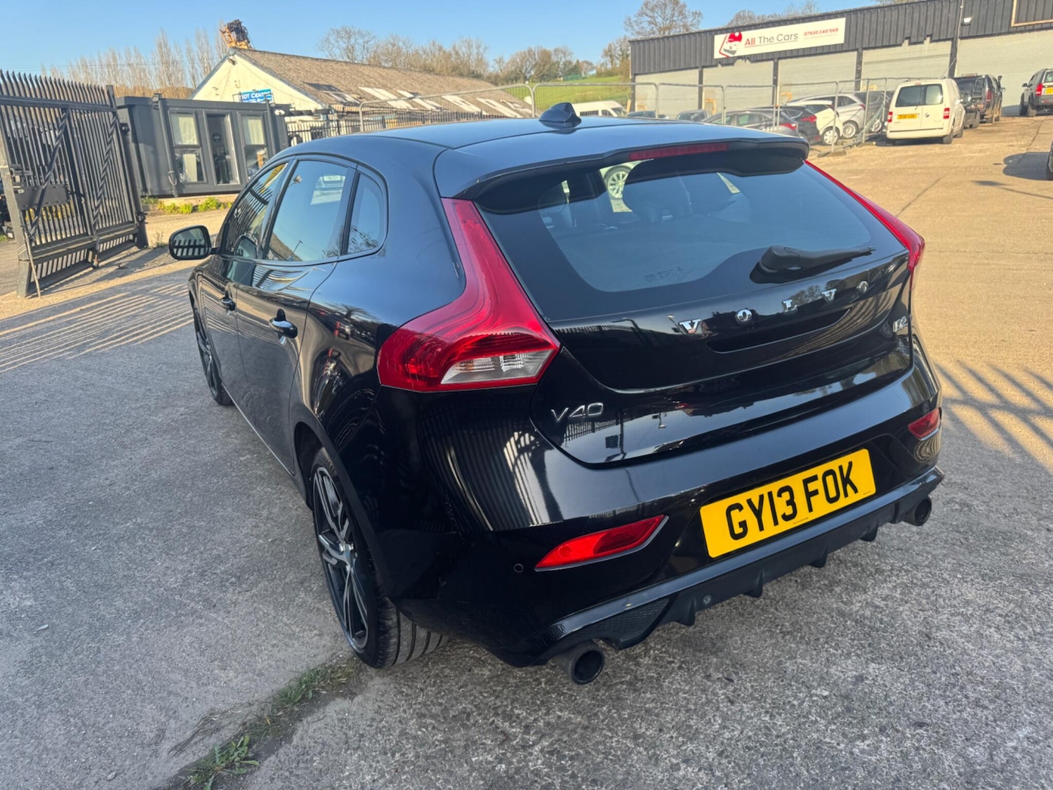 Used Volvo V40 2013 for sale - 78170271: Photo 8