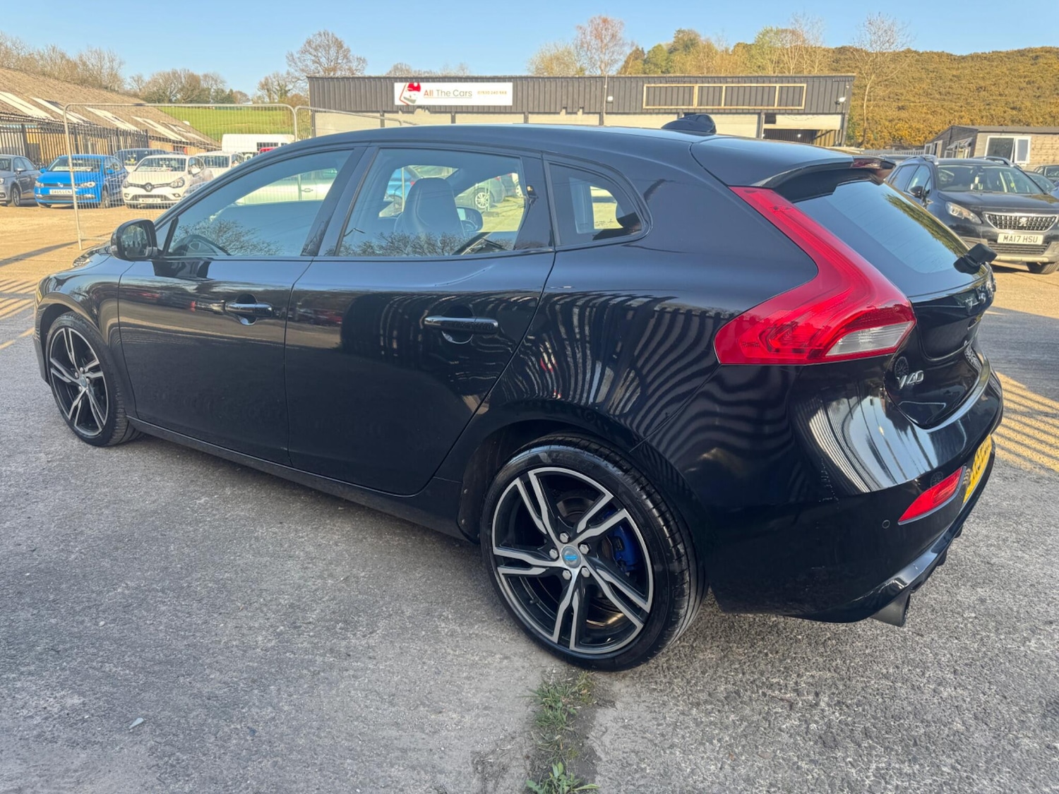 Used Volvo V40 2013 for sale - 78170271: Photo 9