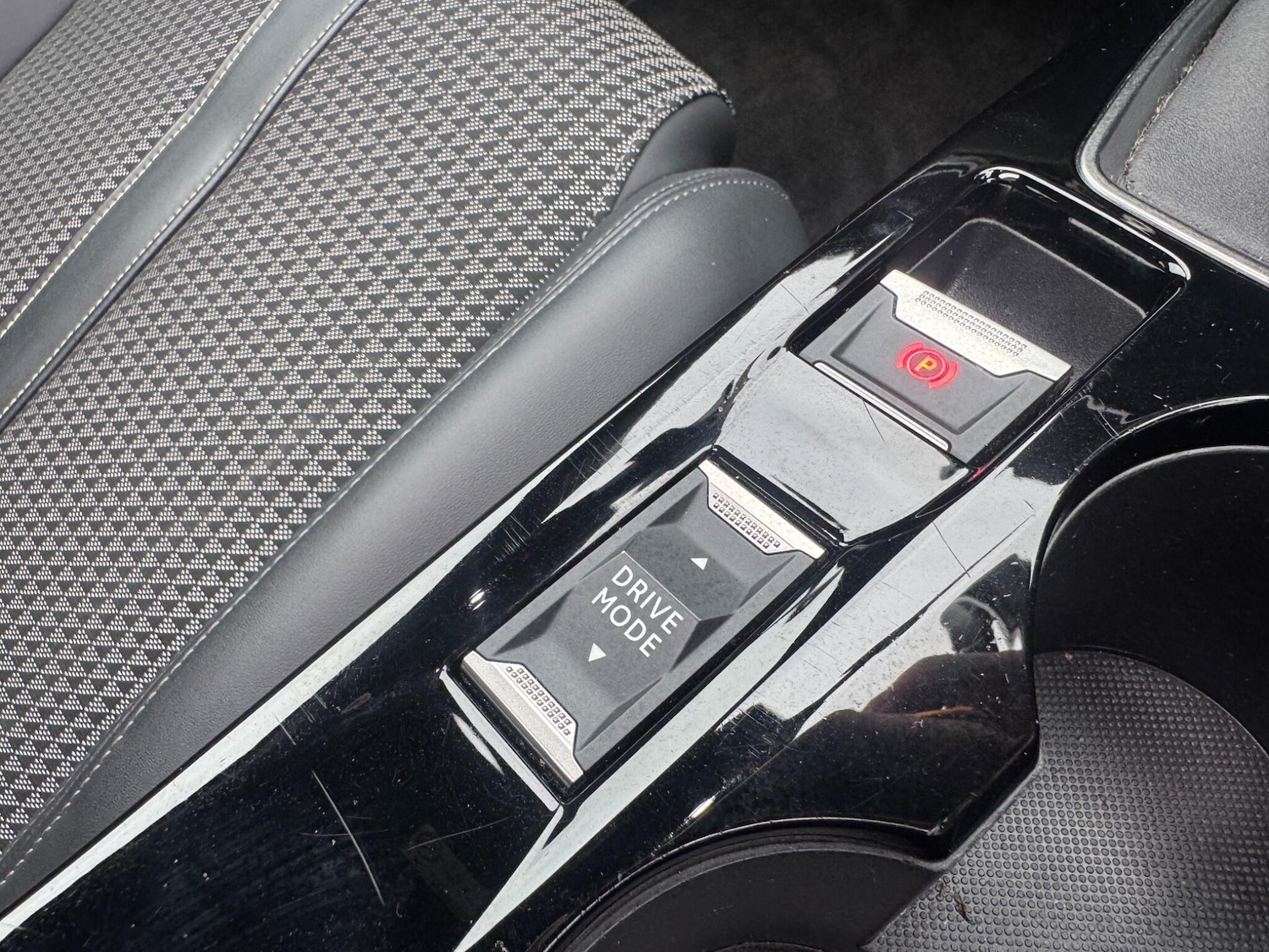 Used Peugeot 2008 2020 for sale - 78100057: Photo 39