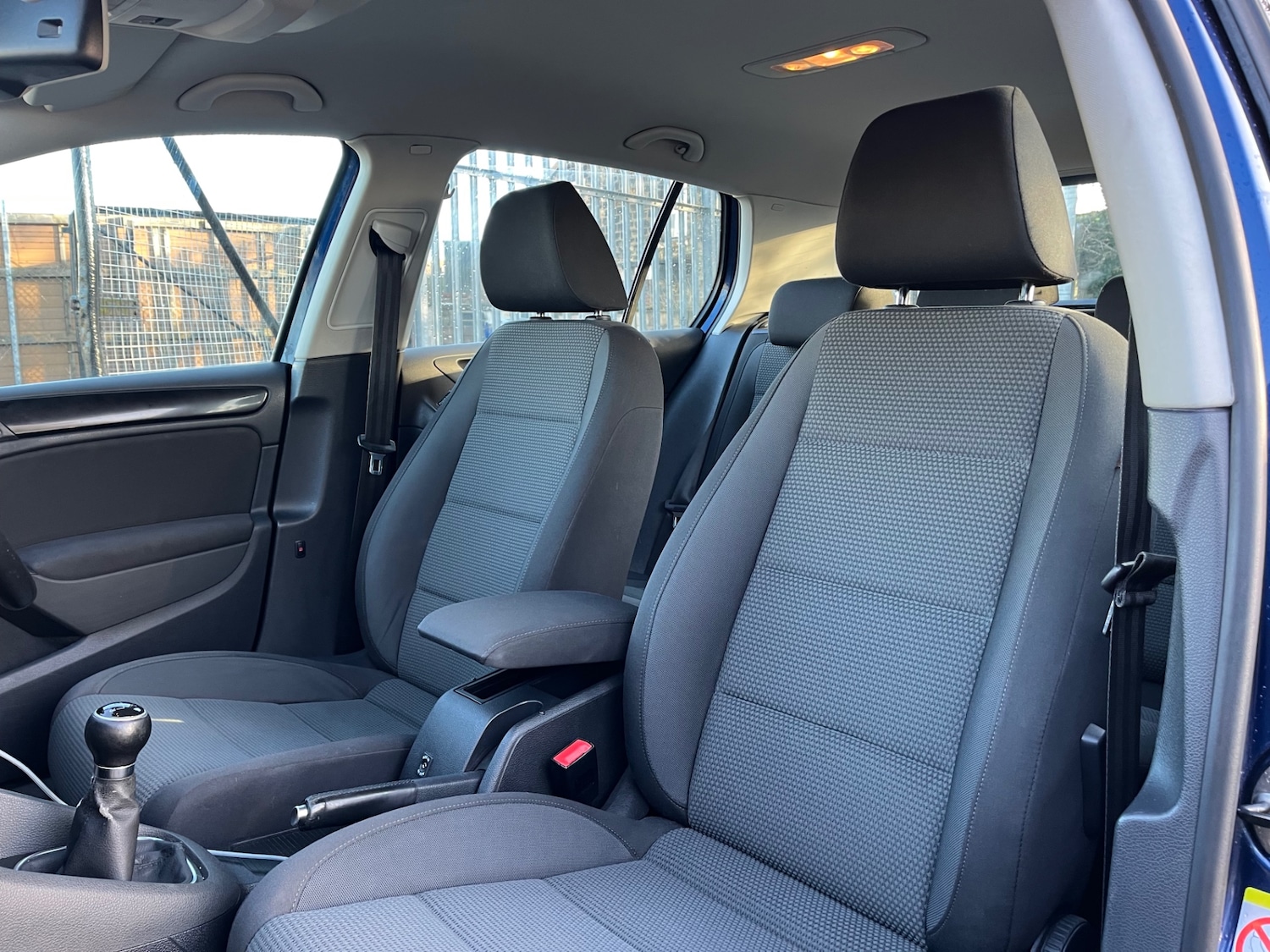 Used Volkswagen Golf 2010 for sale - 76782309: Photo 17