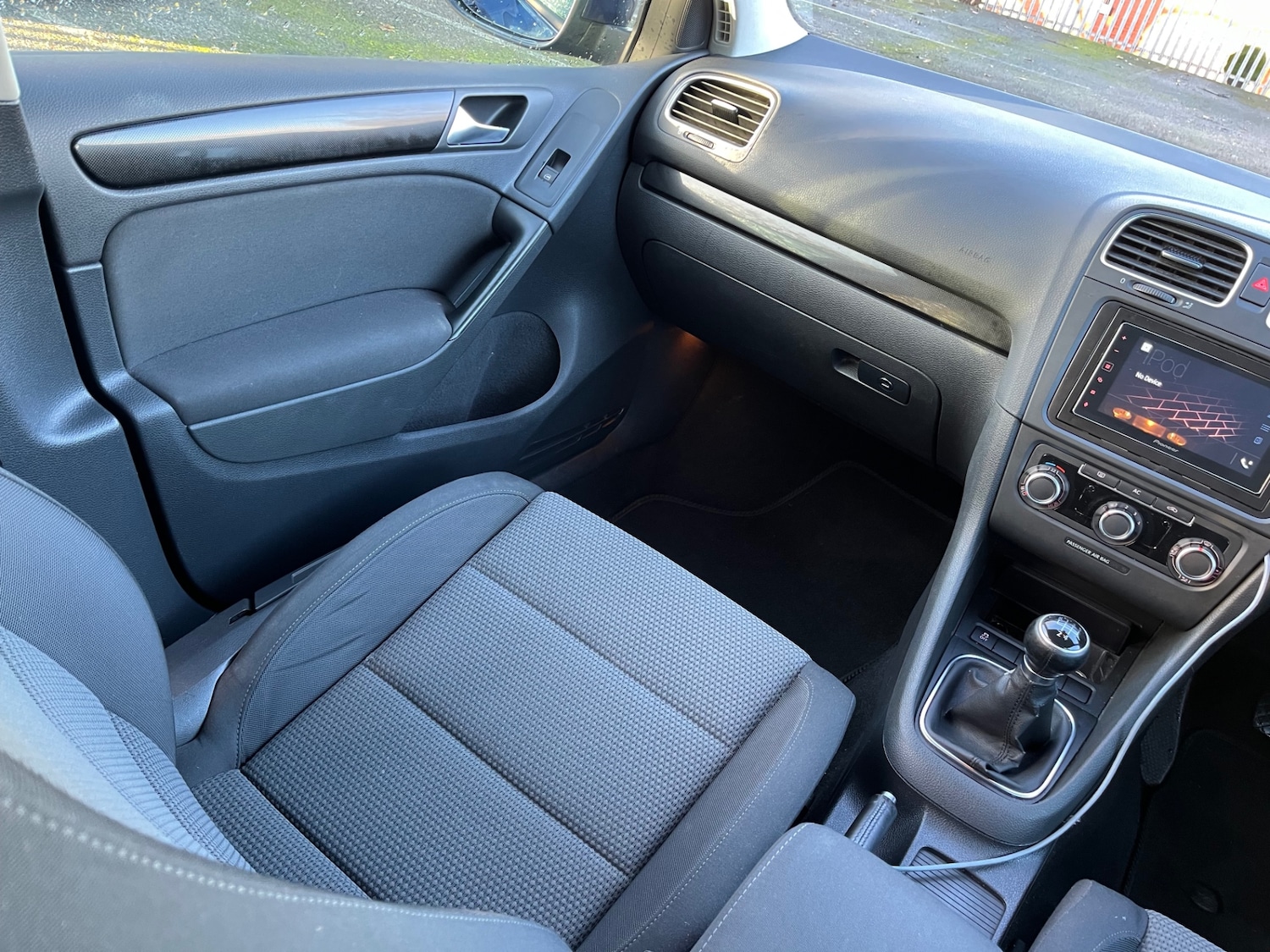 Used Volkswagen Golf 2010 for sale - 76782309: Photo 30