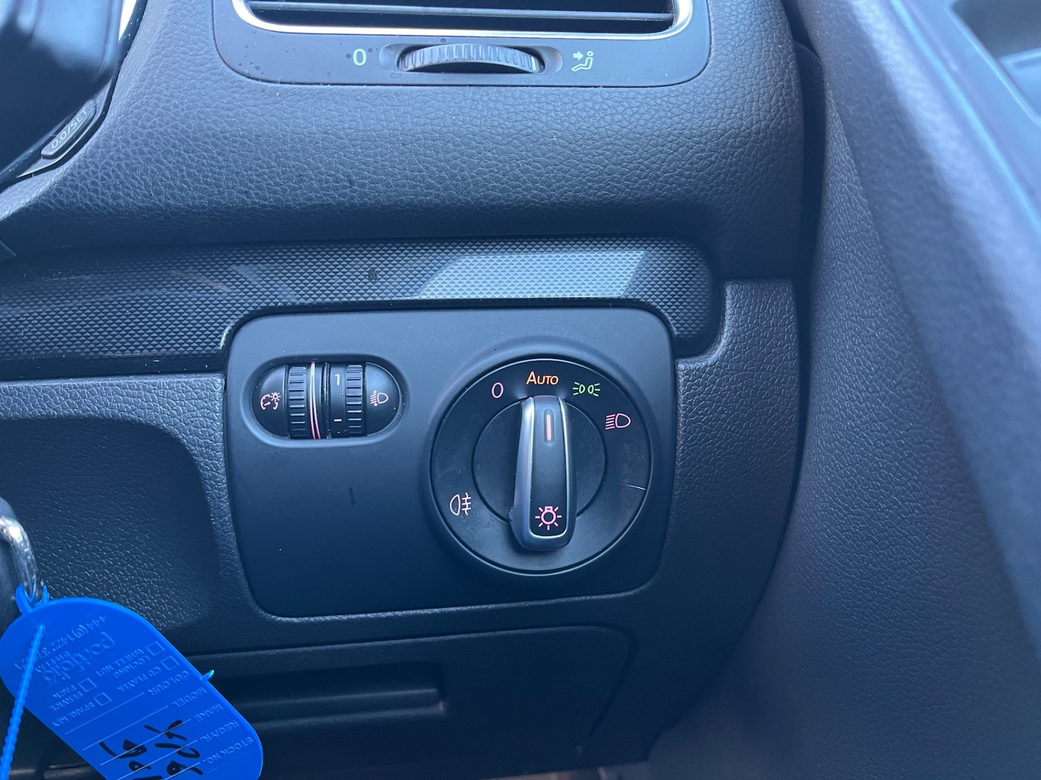 Used Volkswagen Golf 2010 for sale - 76782309: Photo 40