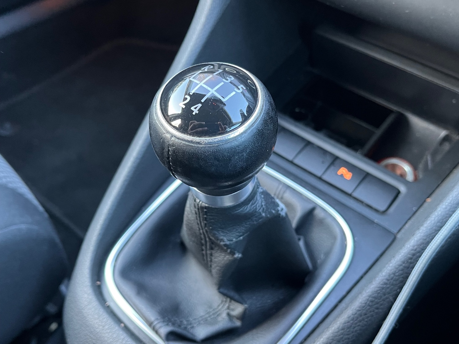 Used Volkswagen Golf 2010 for sale - 76782309: Photo 46