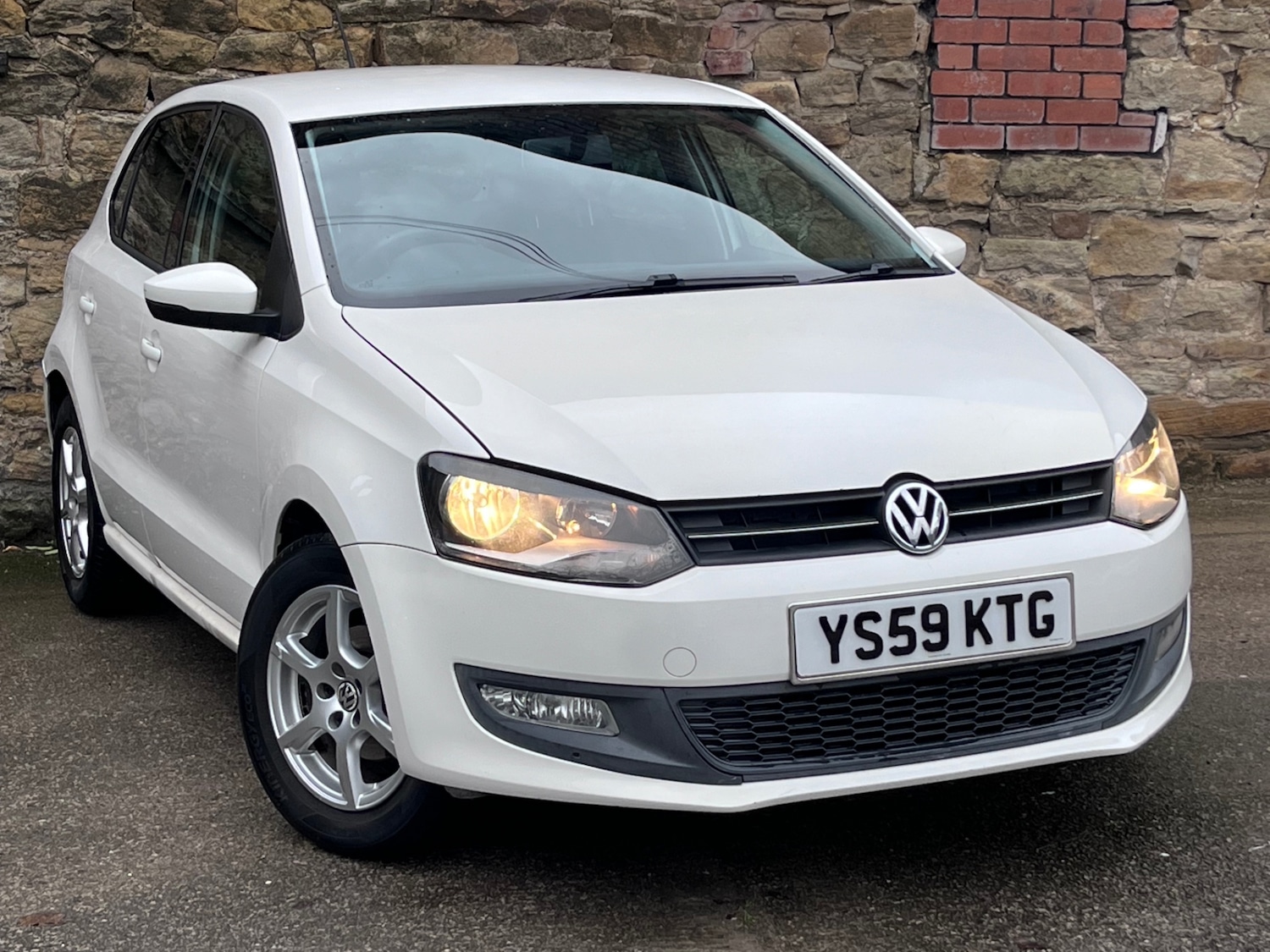 Used Volkswagen Polo 2010 for sale - 76748493: Photo 1