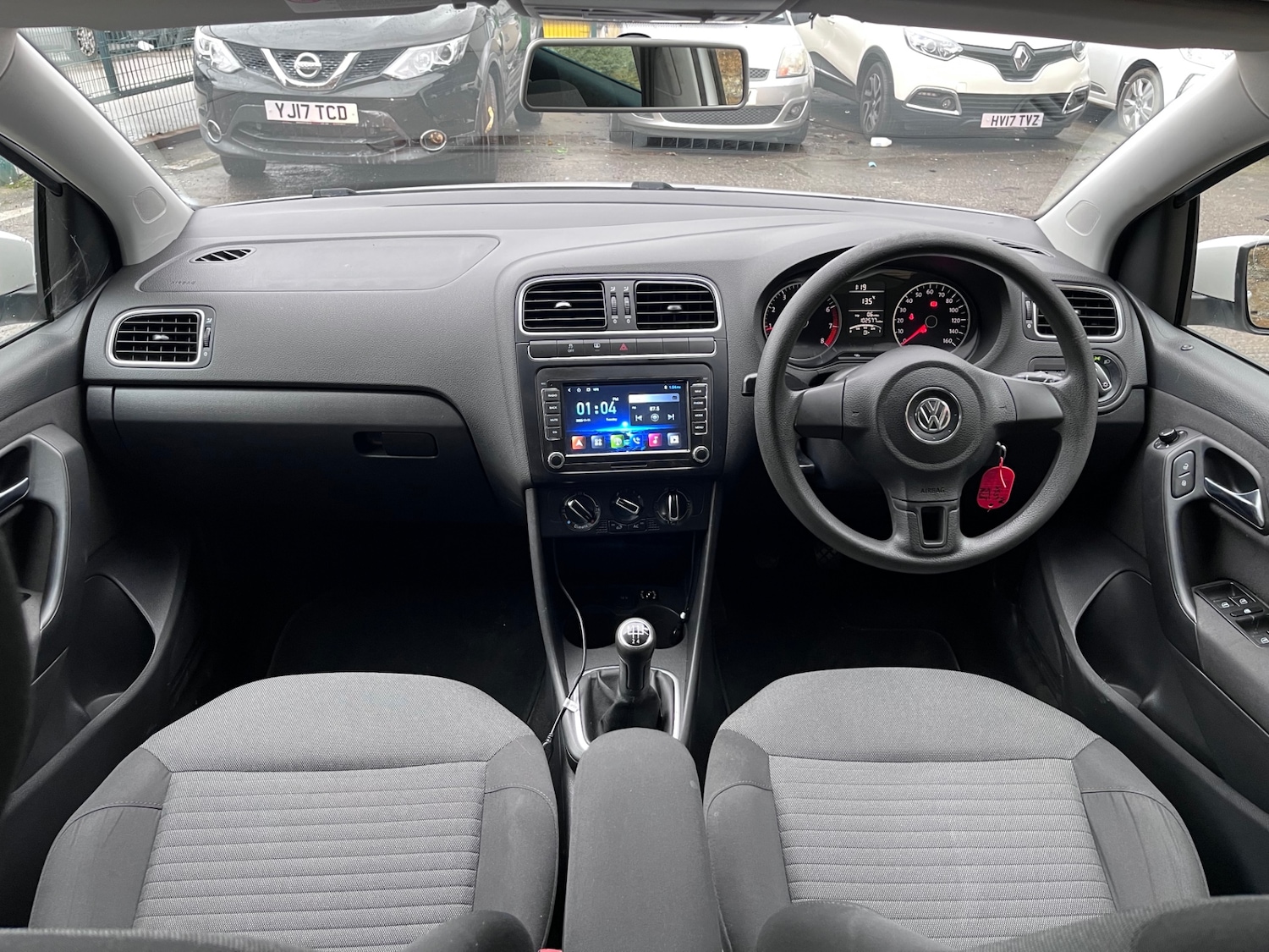 Used Volkswagen Polo 2010 for sale - 76748493: Photo 20