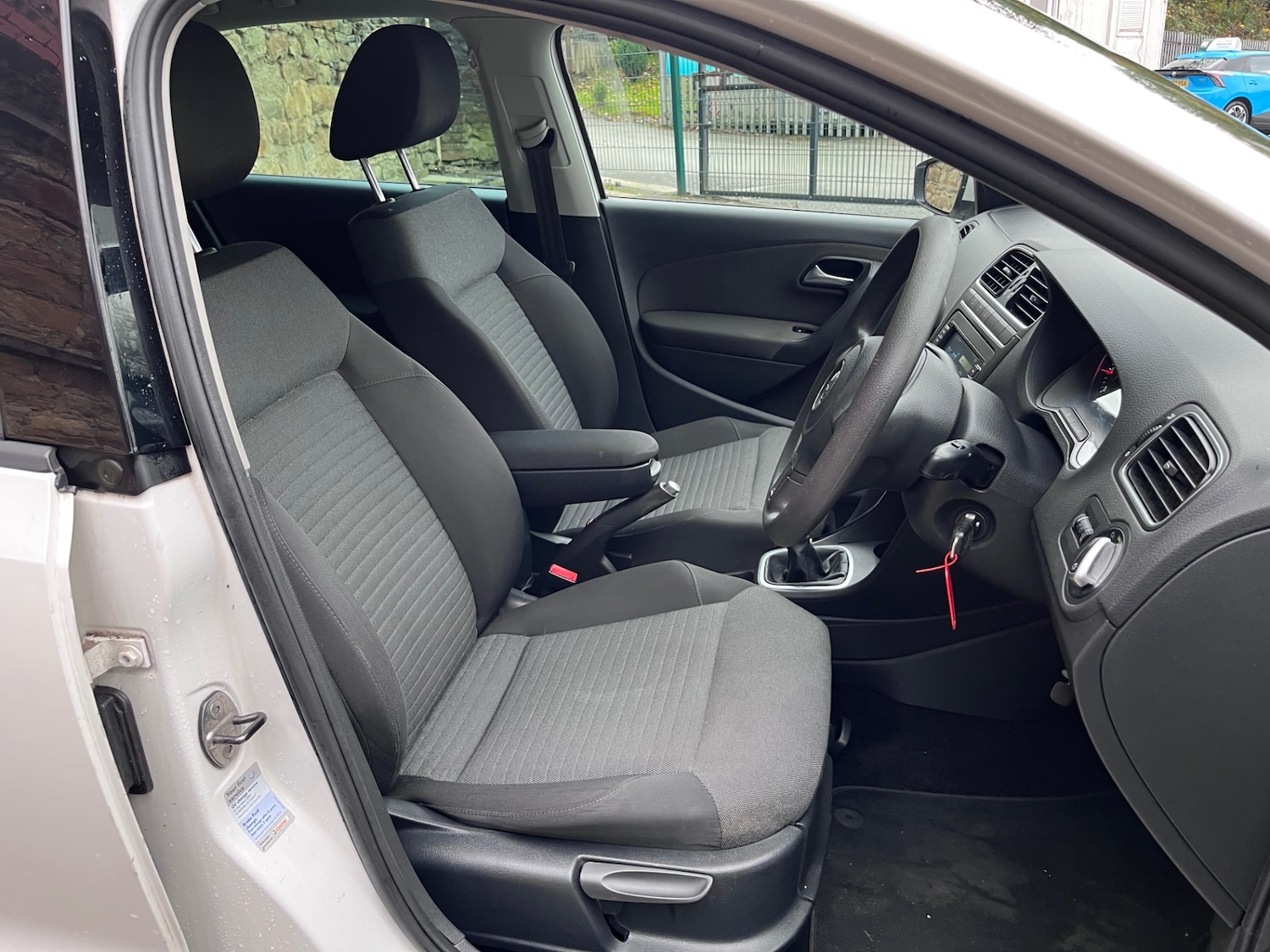 Used Volkswagen Polo 2010 for sale - 76748493: Photo 24