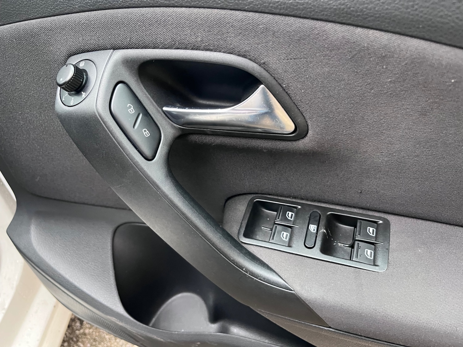 Used Volkswagen Polo 2010 for sale - 76748493: Photo 26