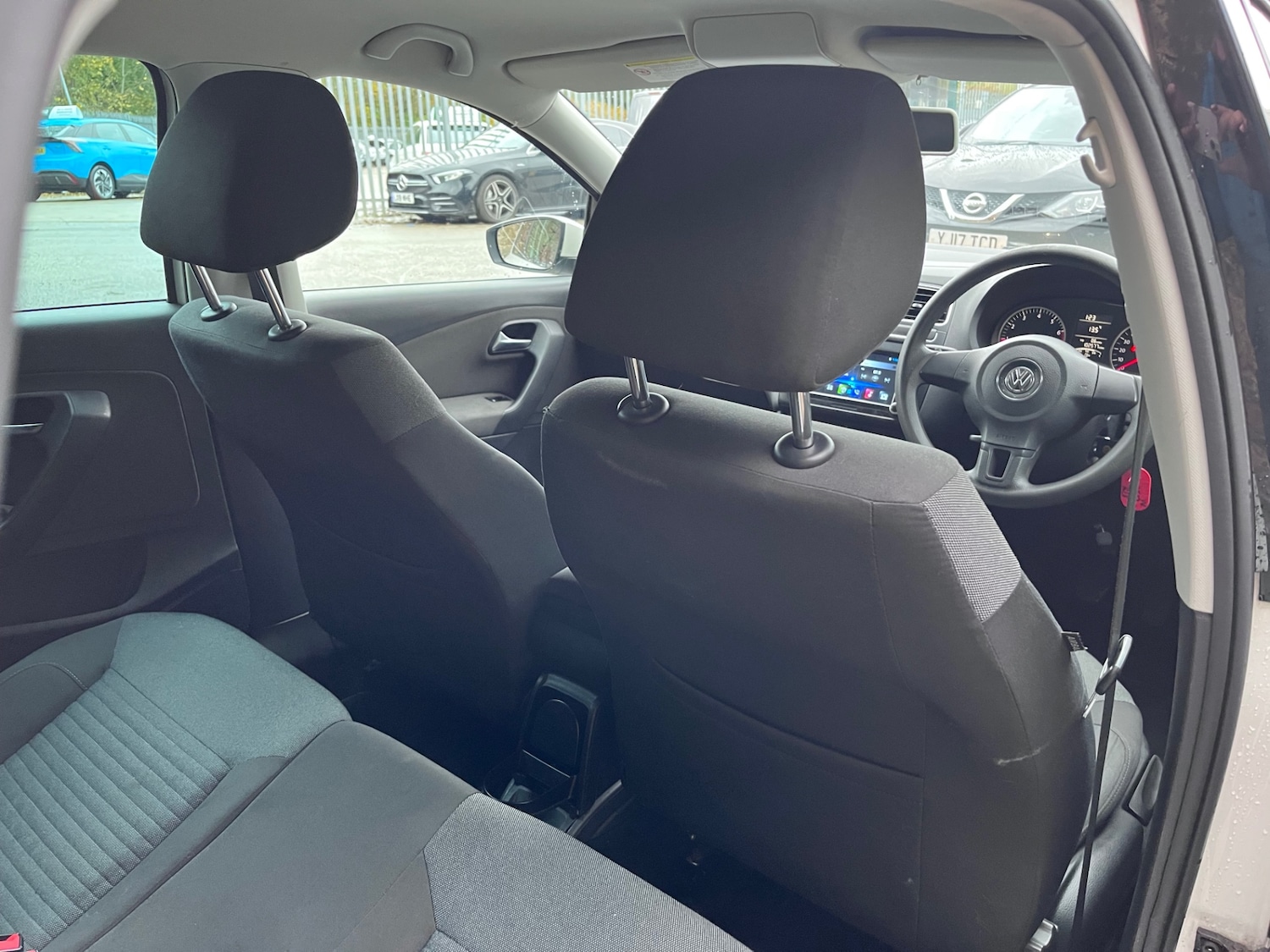 Used Volkswagen Polo 2010 for sale - 76748493: Photo 27