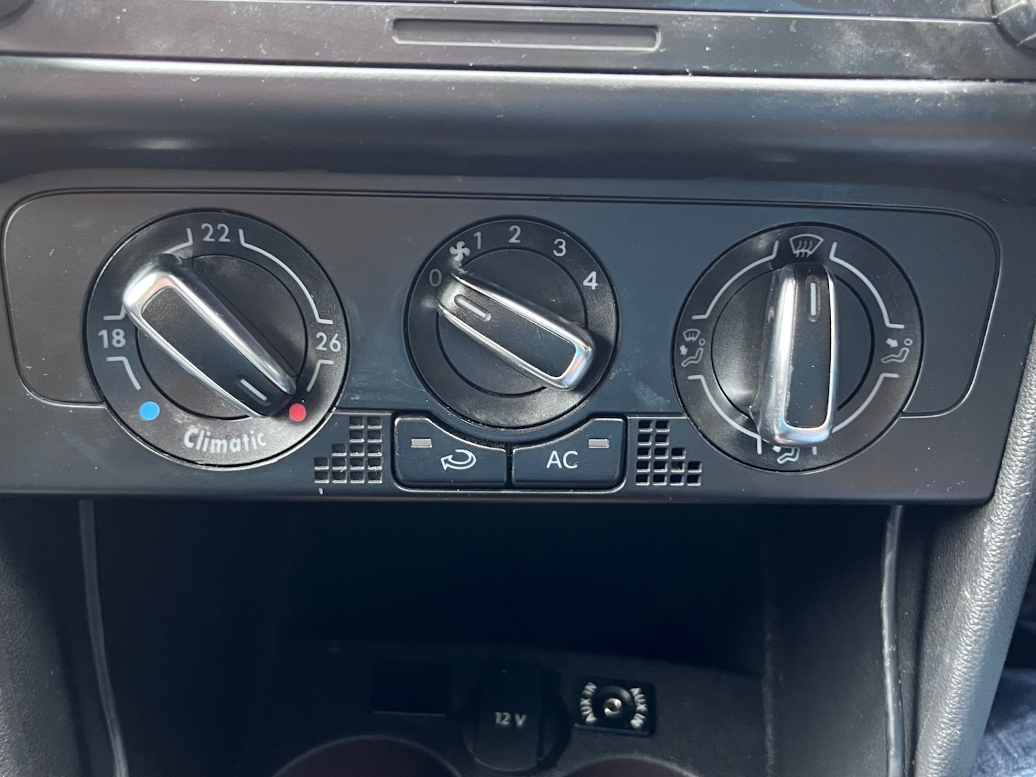 Used Volkswagen Polo 2010 for sale - 76748493: Photo 31