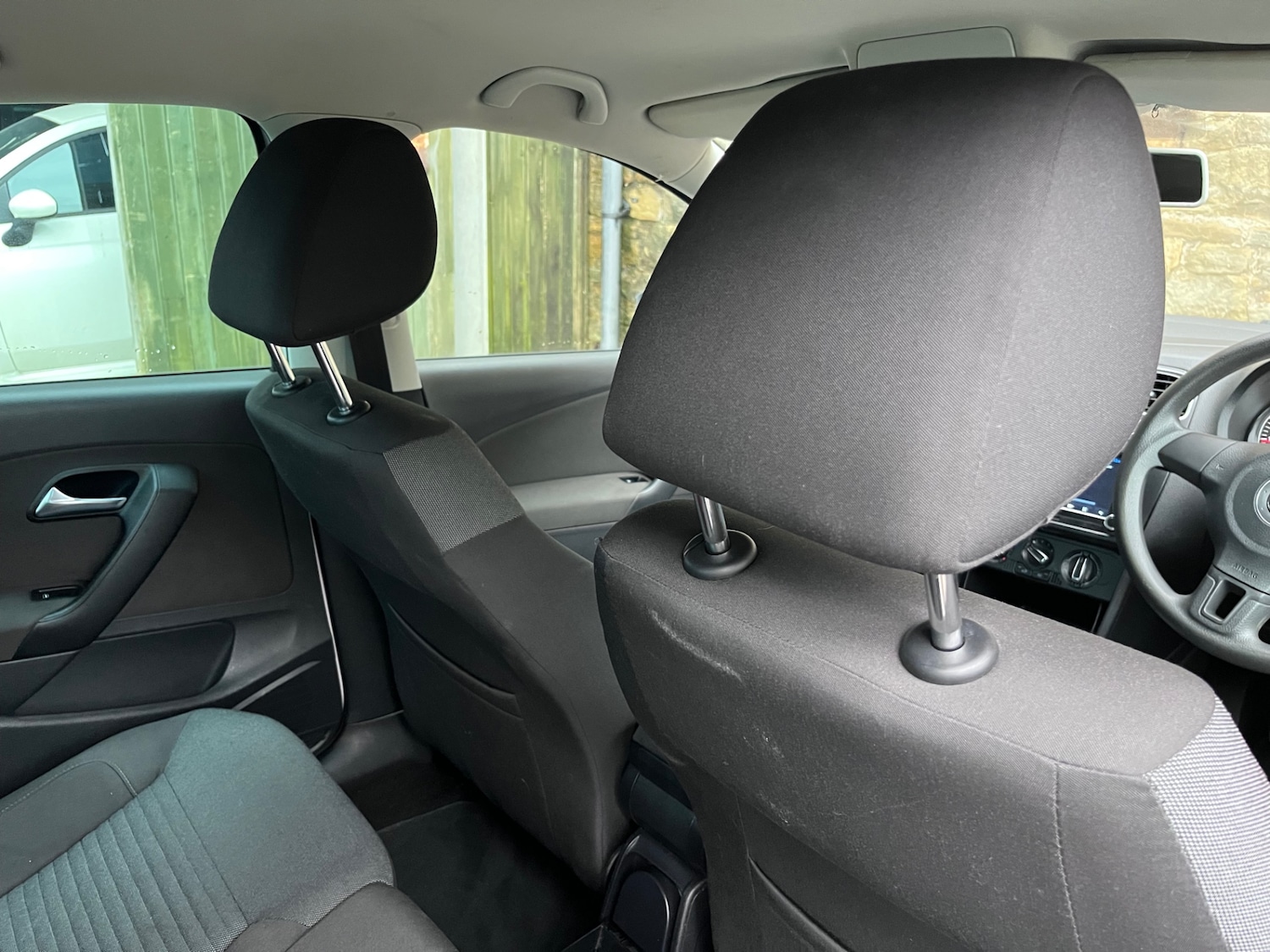 Used Volkswagen Polo 2010 for sale - 76748493: Photo 47