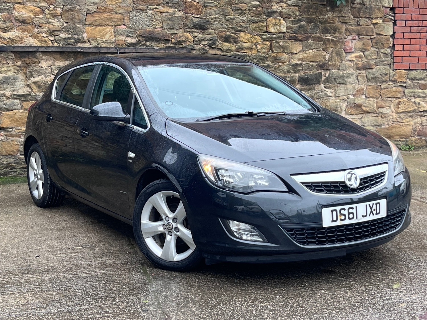 Used Vauxhall Astra 2011 for sale - 76748539: Photo 1
