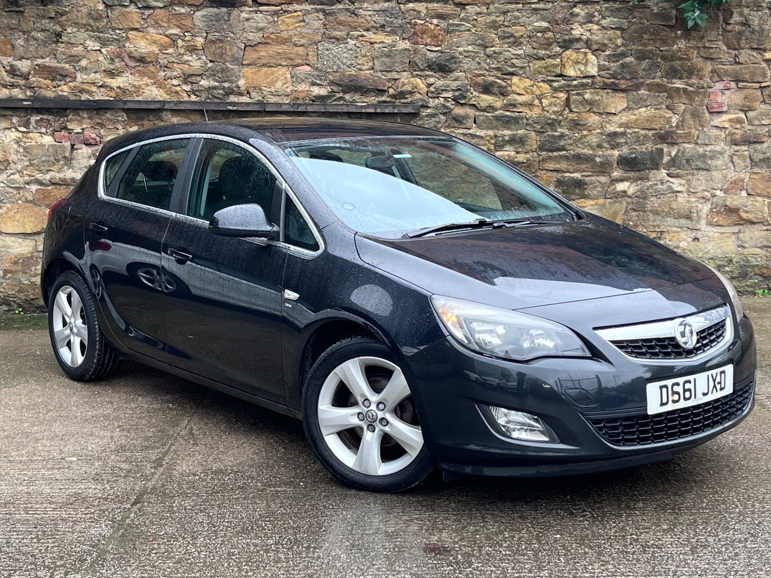 Used Vauxhall Astra 2011 for sale - 76748539: Photo 2