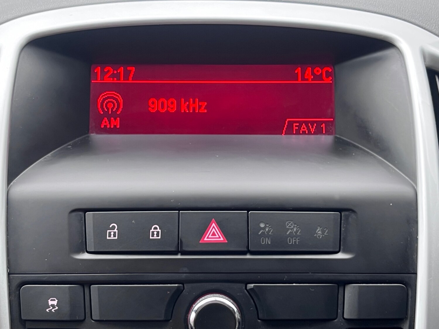 Used Vauxhall Astra 2011 for sale - 76748539: Photo 41