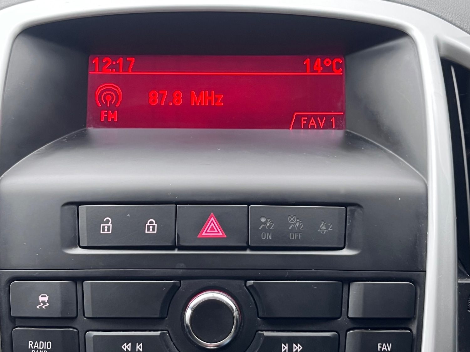 Used Vauxhall Astra 2011 for sale - 76748539: Photo 42