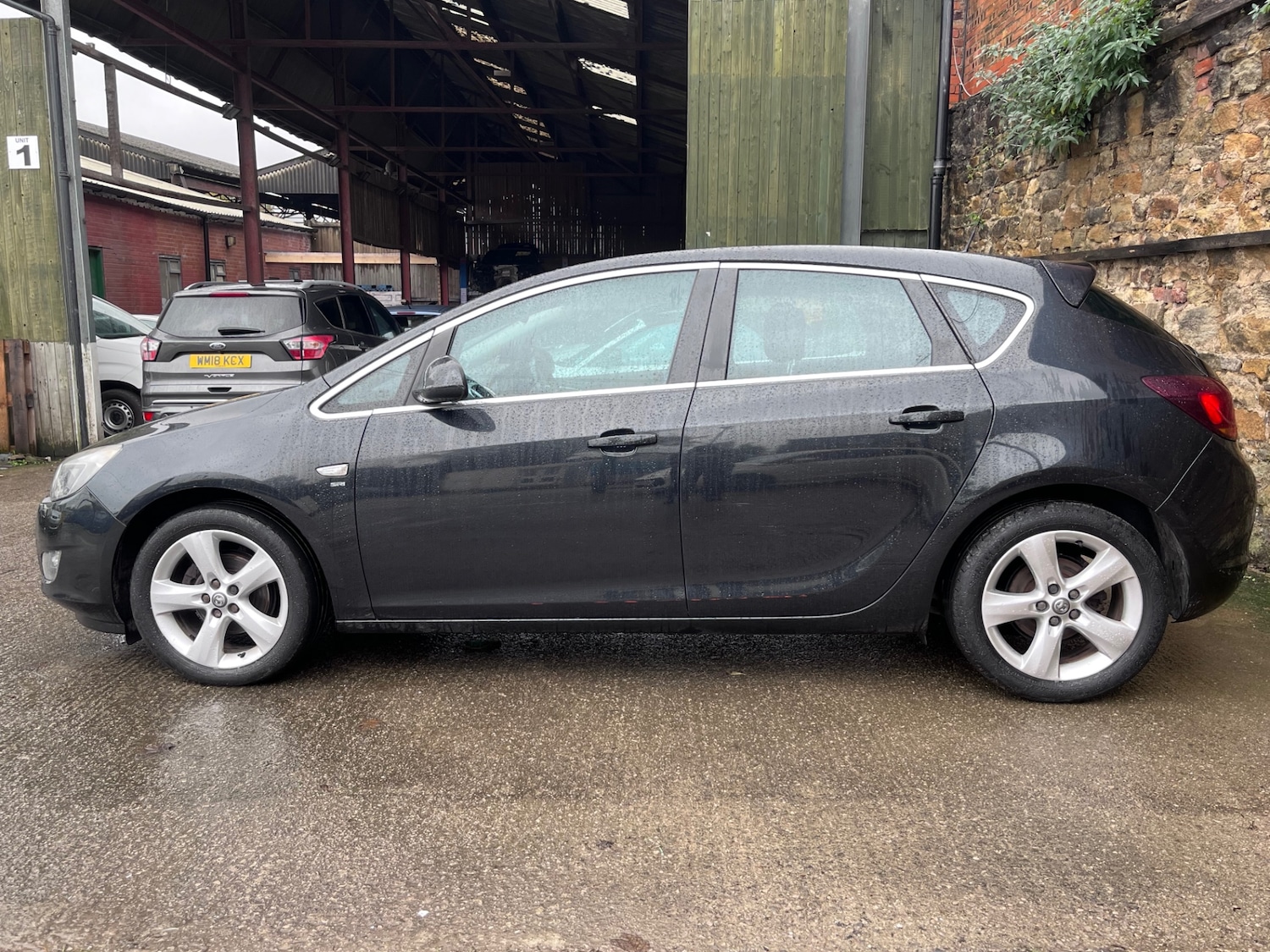 Used Vauxhall Astra 2011 for sale - 76748539: Photo 6