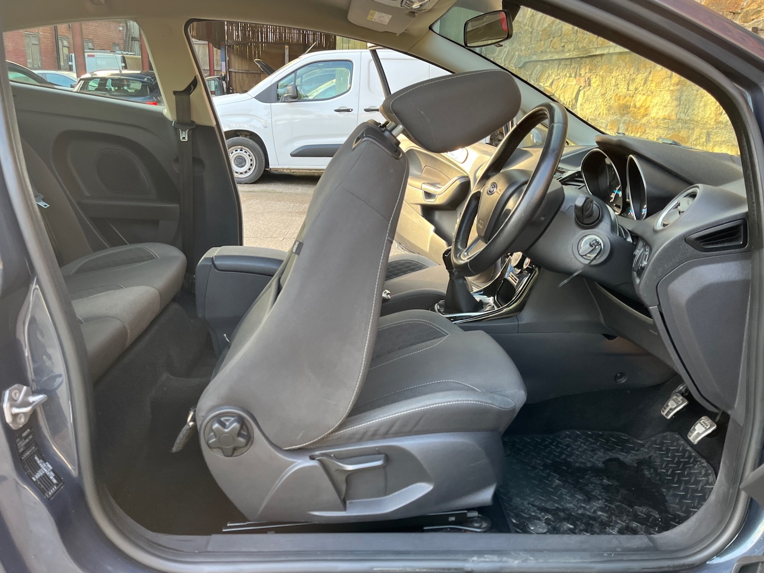 Used Ford Fiesta 2014 for sale - 76748487: Photo 24