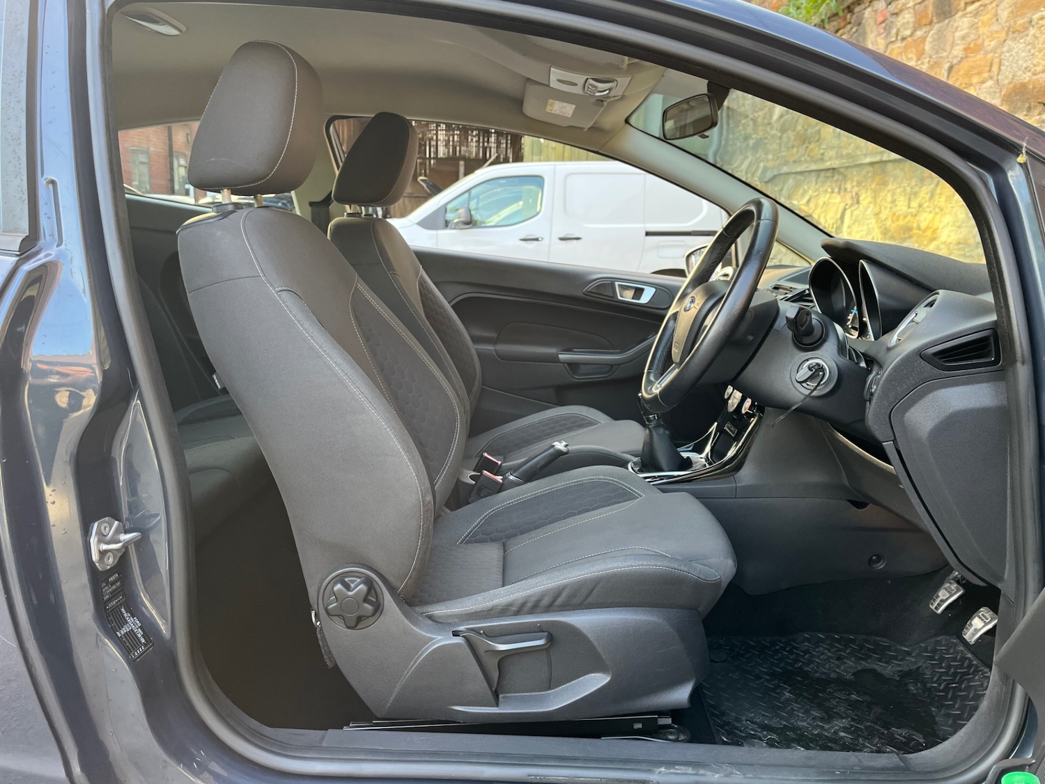 Used Ford Fiesta 2014 for sale - 76748487: Photo 28