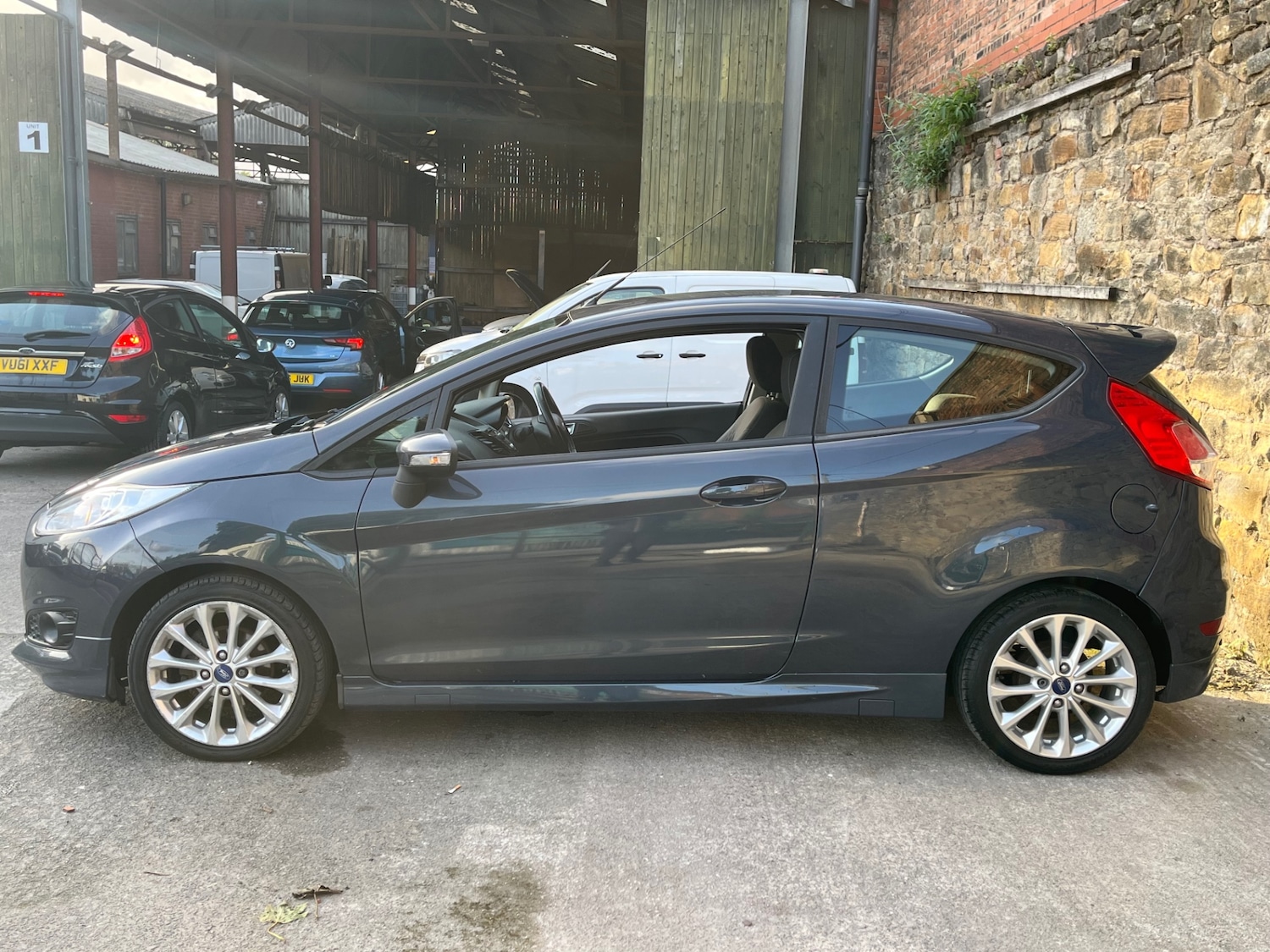 Used Ford Fiesta 2014 for sale - 76748487: Photo 4