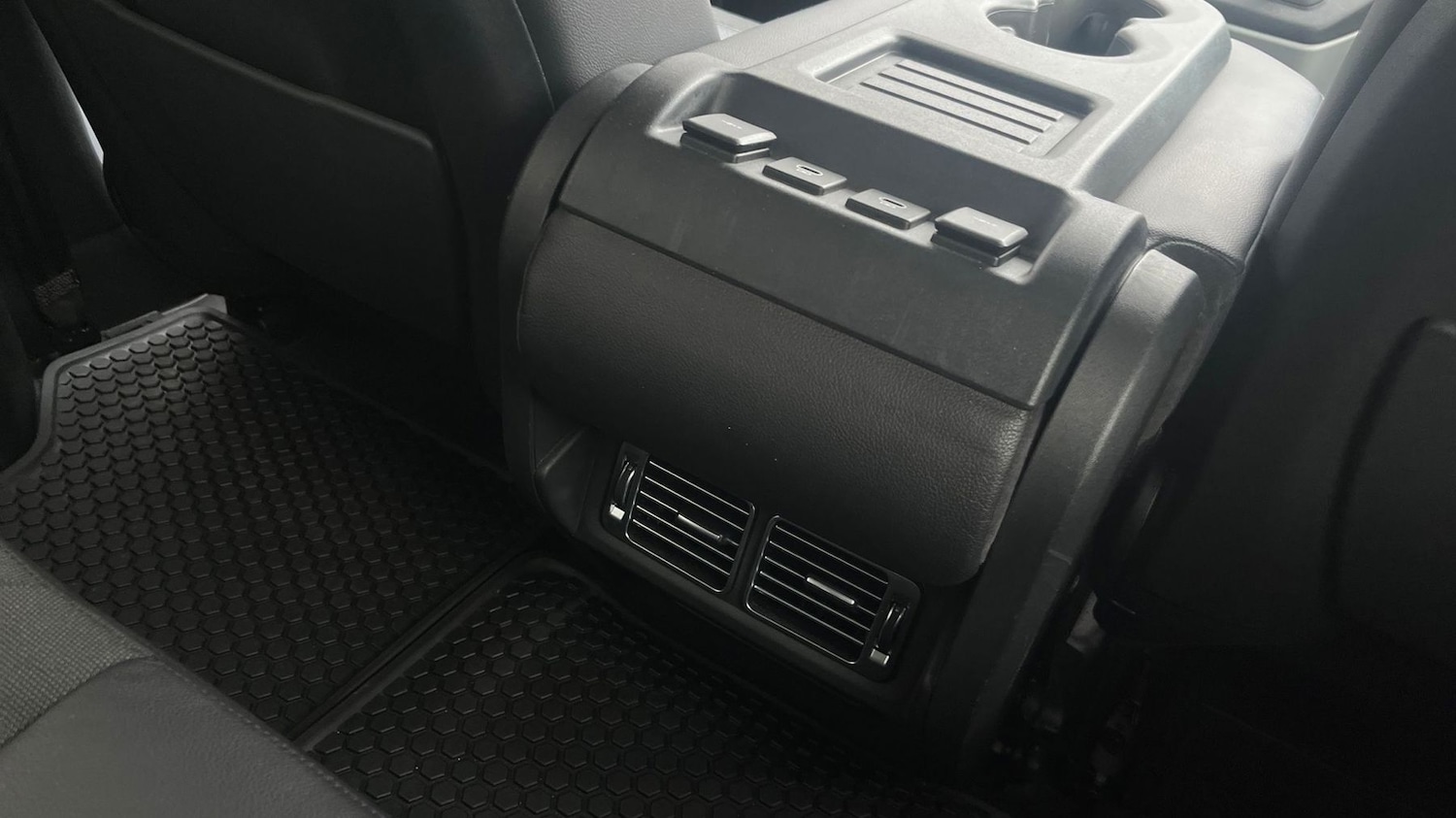 Used Land Rover Defender 2022 for sale - 77280617: Photo 18